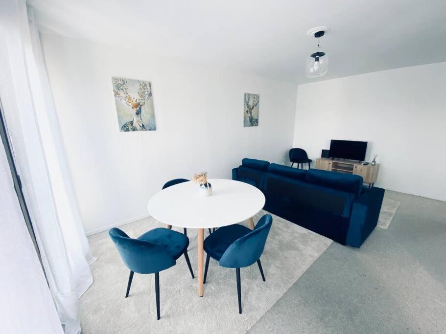 Cosy Pres Du Metro Apartment